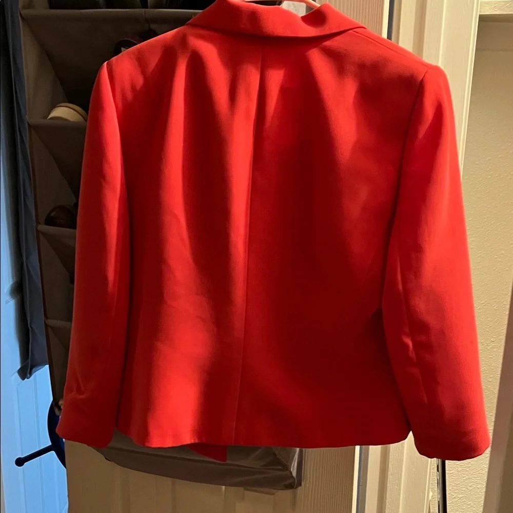 Tahari Vibrant Red Women's Blazer and matching top - Picture 4 of 4